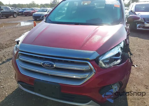 2017 Ford Escape Titanium z USA, uszkodzony, nr VIN 1FMCU0J92HUA81405